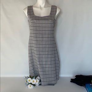 Dress super stretchy! So cute on